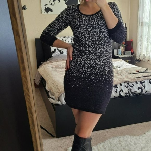 Black cheetah pattern fade knit sweater dress - Picture 1 of 8